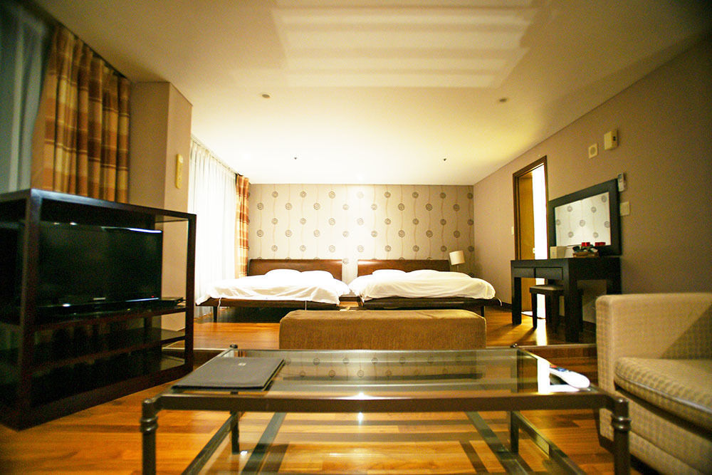 Lake Hills Jeju Resort Согвипхо Экстерьер фото