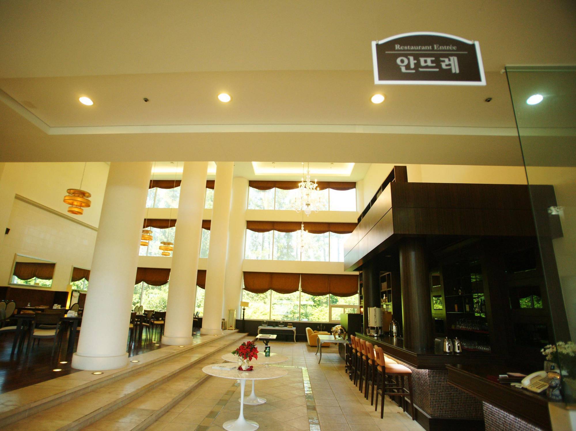 Lake Hills Jeju Resort Согвипхо Экстерьер фото