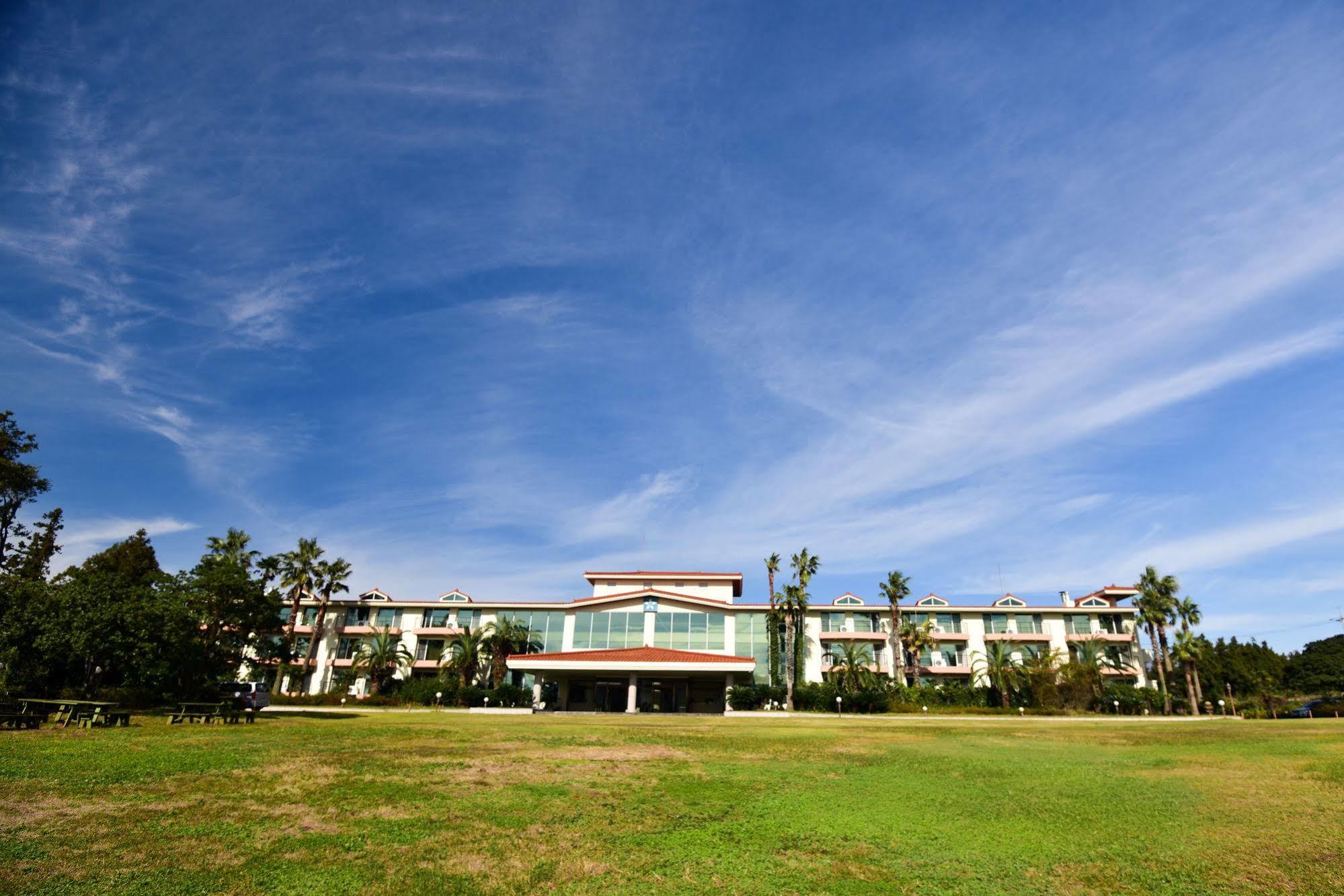Lake Hills Jeju Resort Согвипхо Экстерьер фото